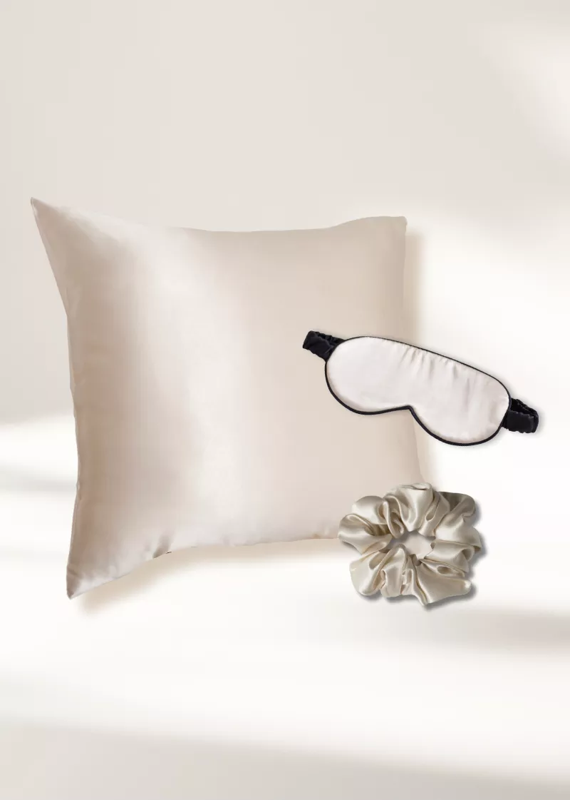 coffret cadeau taie oreiller en soie champagne.png